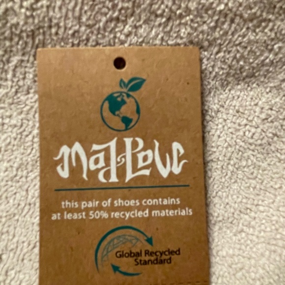 Womens Sneakers - Picture 3 of 7